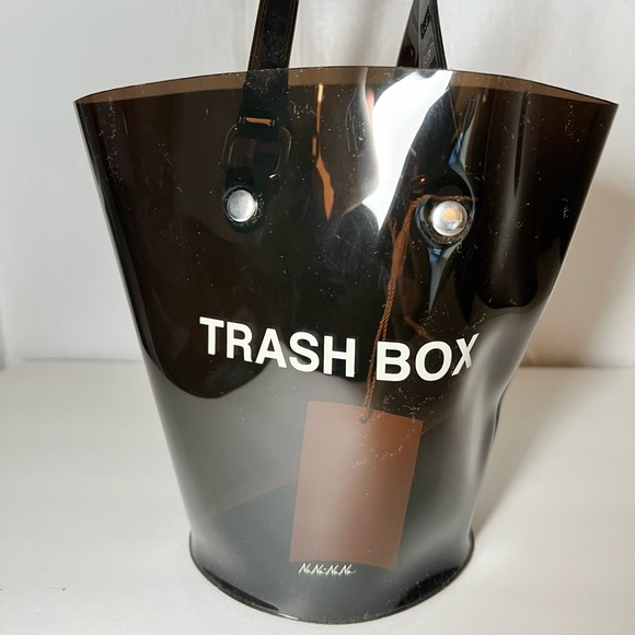 Nana- Nana Not a Trash Box Bag - Picture 3 of 5